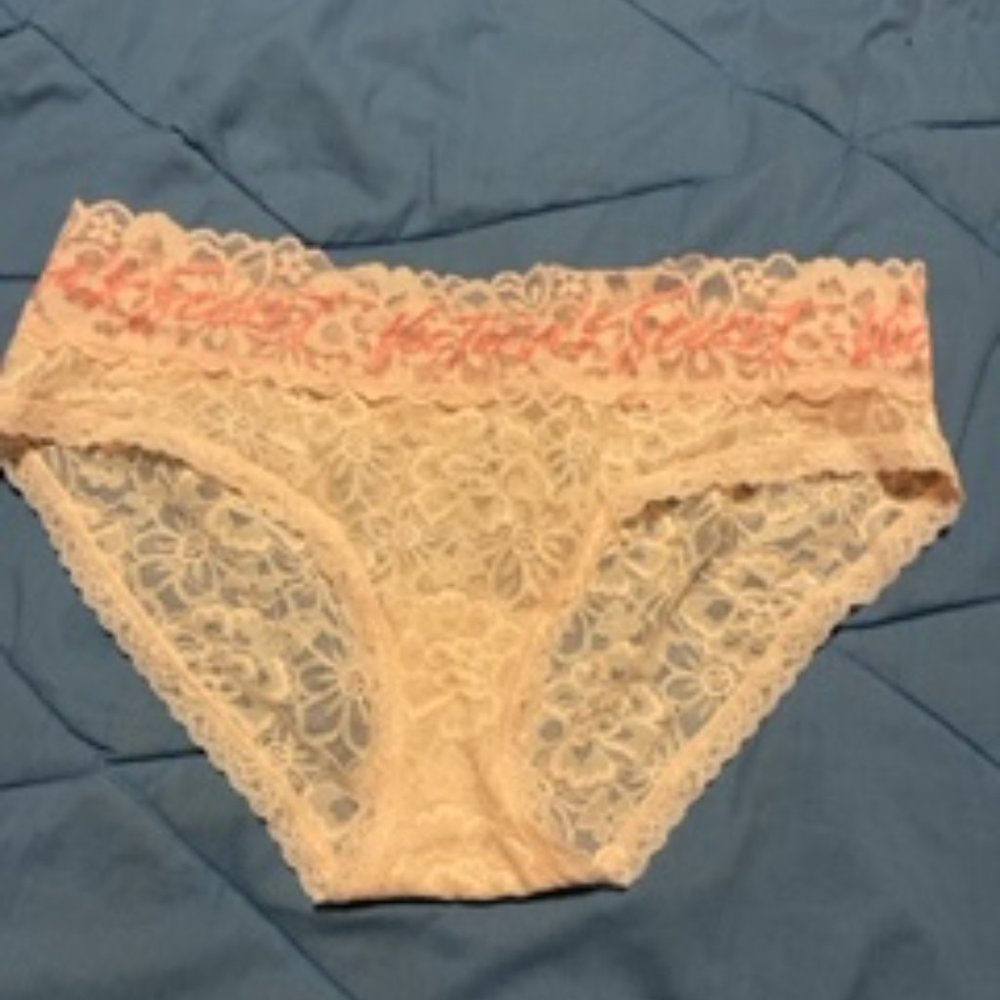 Victoria's Secret Pink Lace Panties - Size L - NWT